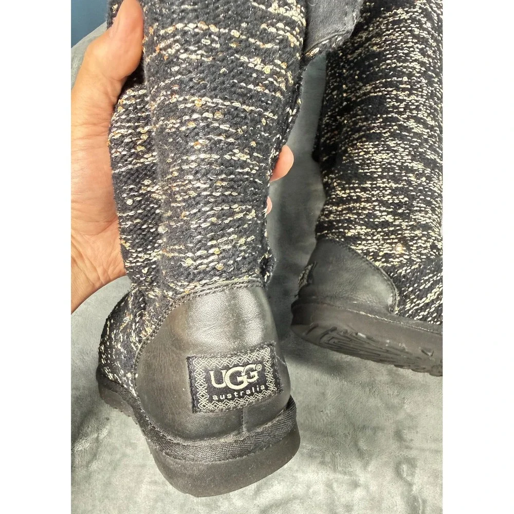 UGG title cardy